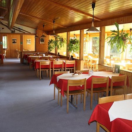 Sporti Grusch Hostel Eksteriør bilde