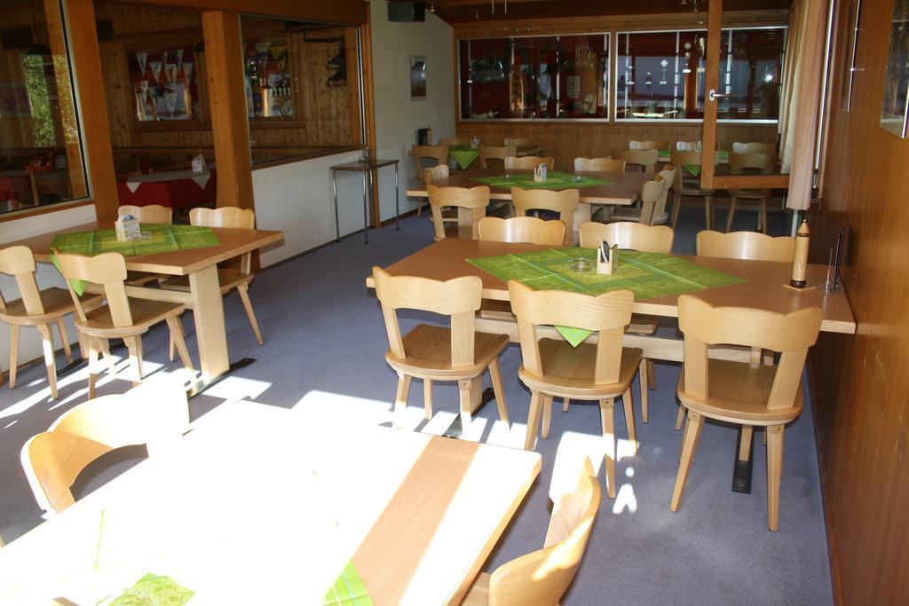 Sporti Grusch Hostel Eksteriør bilde