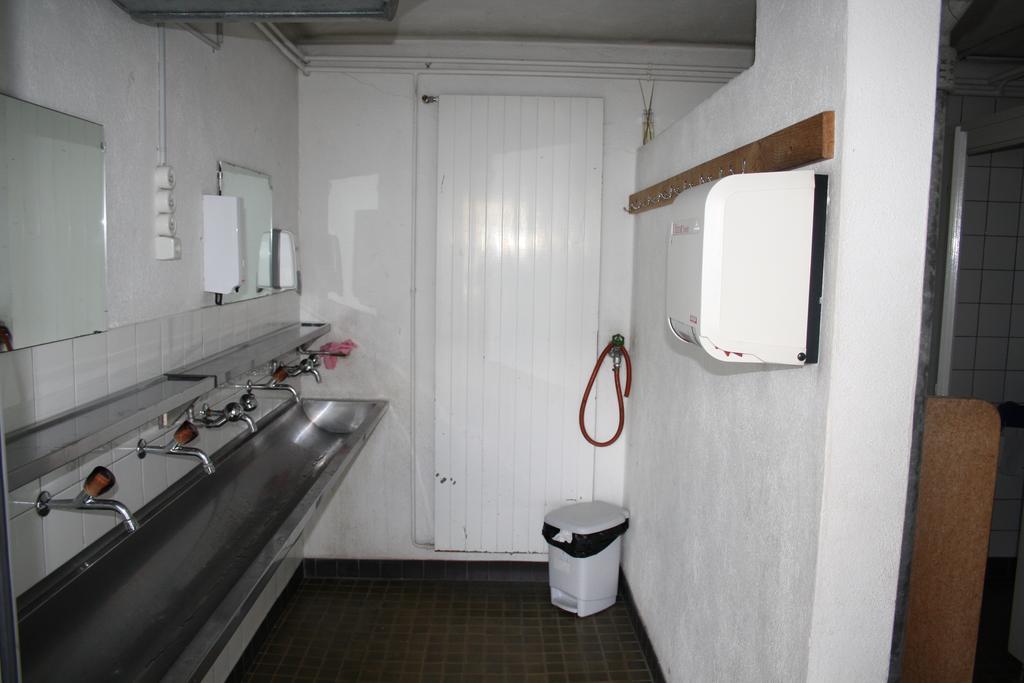 Sporti Grusch Hostel Eksteriør bilde