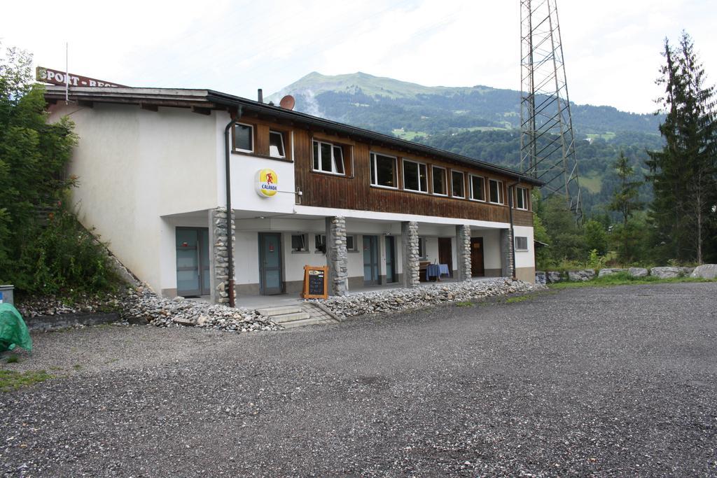 Sporti Grusch Hostel Eksteriør bilde